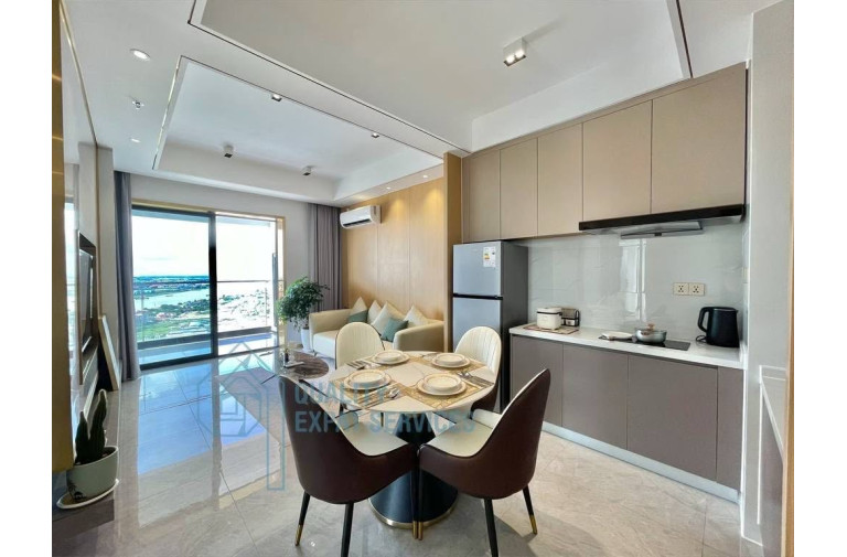 Luxury CONDO FOR RENT
